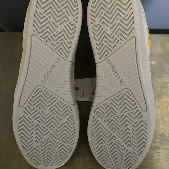 New Adidas TYSHAWN Men’s Size 9 with tags - Picture 11 of 11